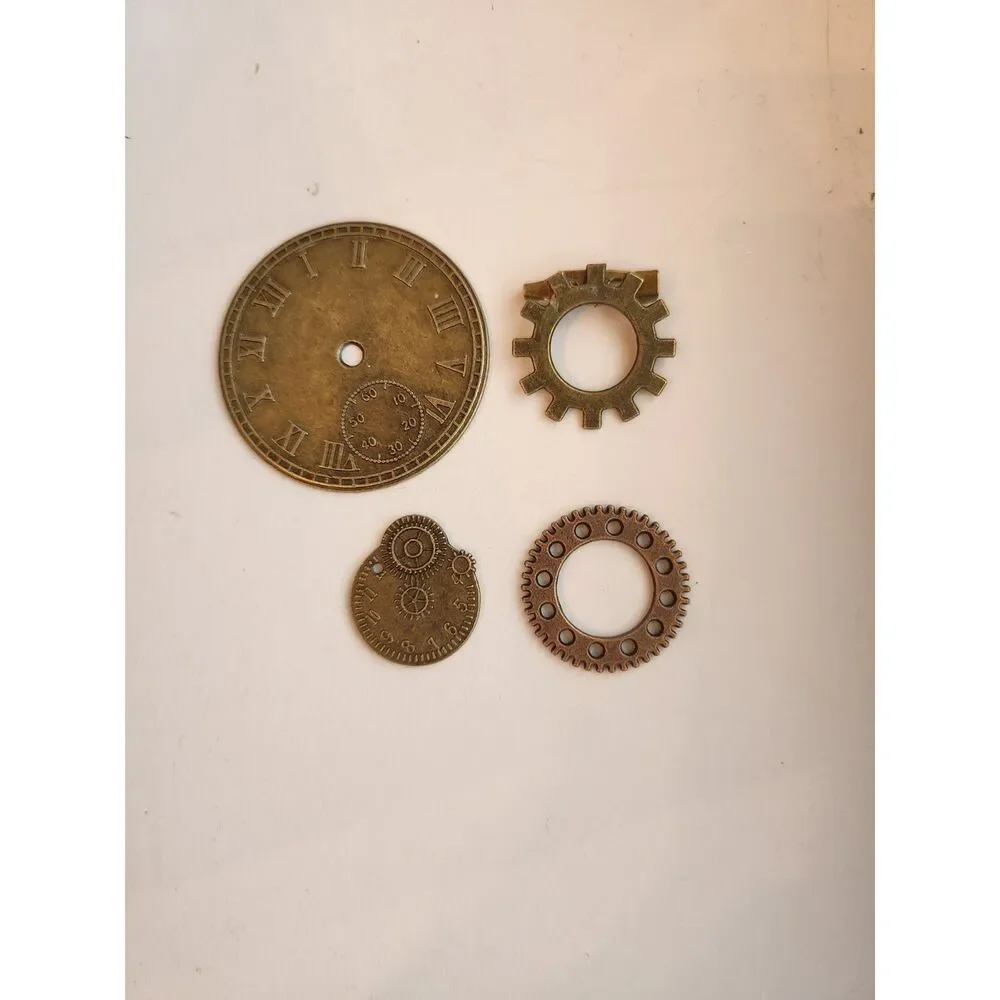 Mixed Assorted Retro Bronze Gear Wheel Charms Pendants B3